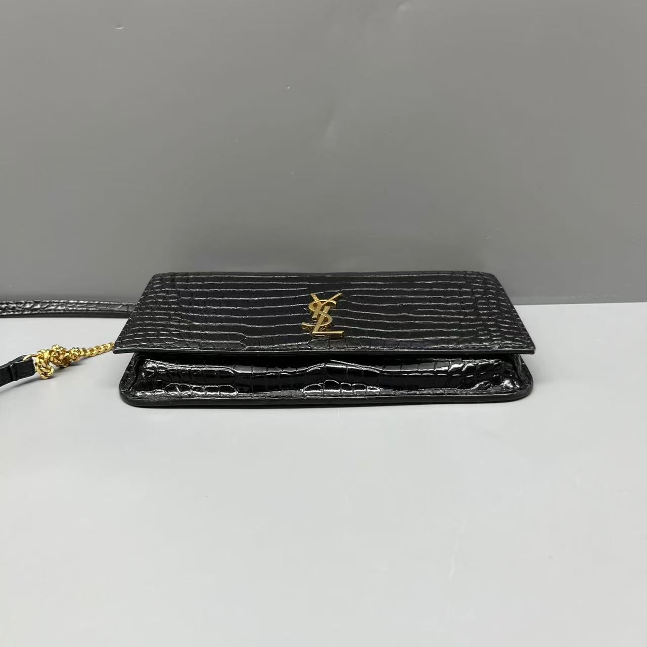 Saint Laurent - Envelope Bag - Crocodile embossed cowhide leather - Black with Gold-Tone Hardware - (mini)