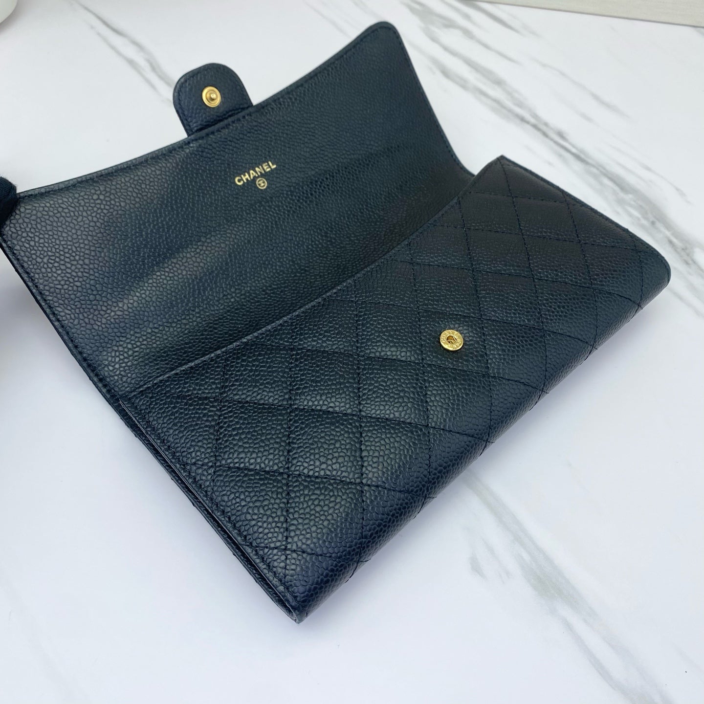 Chanel - Classic Flap Three-in-One Clutch Wallet - Caviar leather - Black with Gold-Tone Hardware - (small)