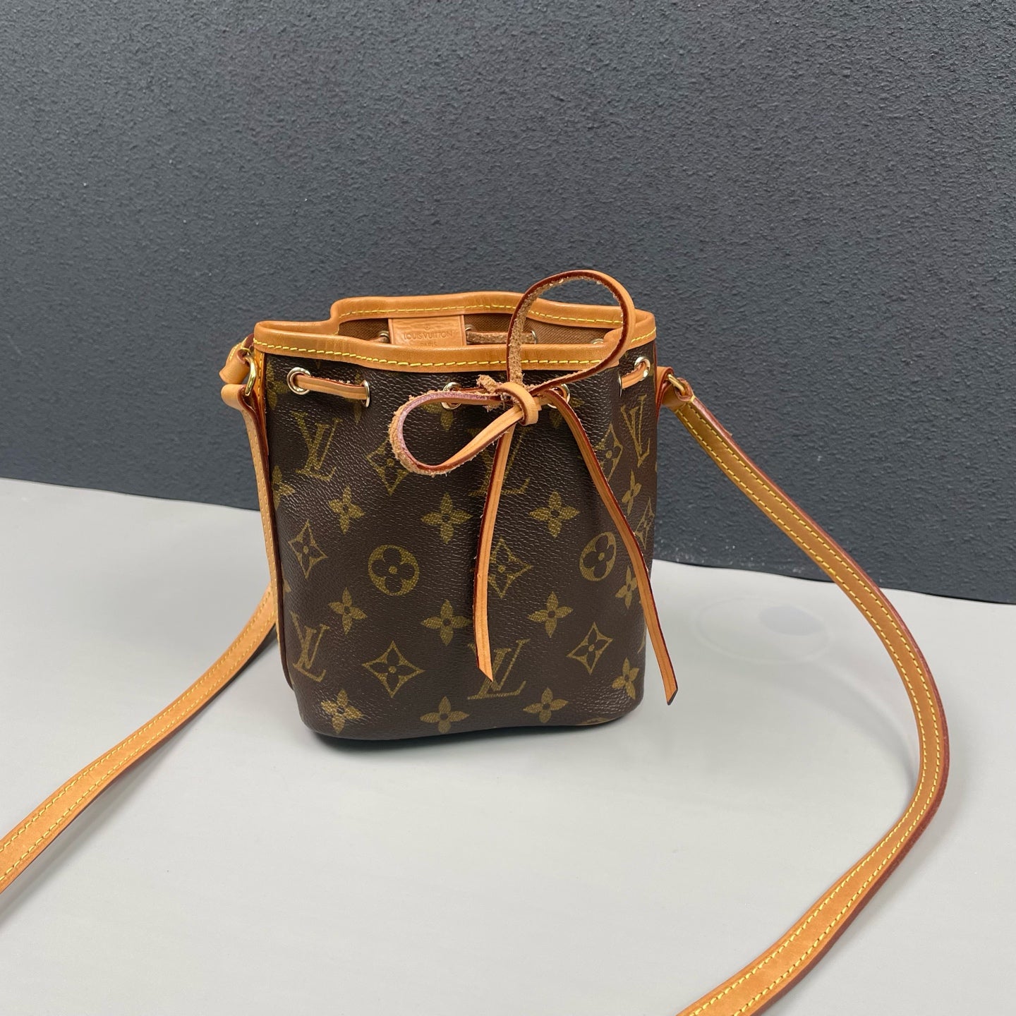 Louis Vuitton - Nano Noe - Monogram coated canvas with Vachetta leather trim - Brown - (Mini)