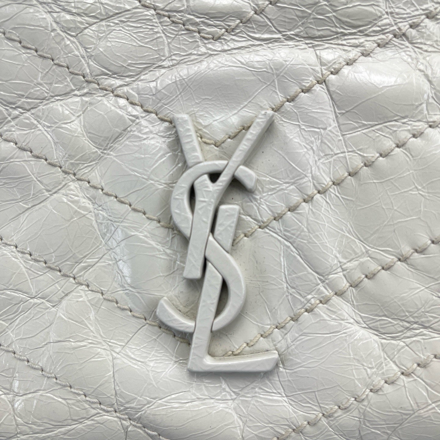 Saint Laurent - Niki Tote - Crinkled vintage calfskin leather - White - (Small)