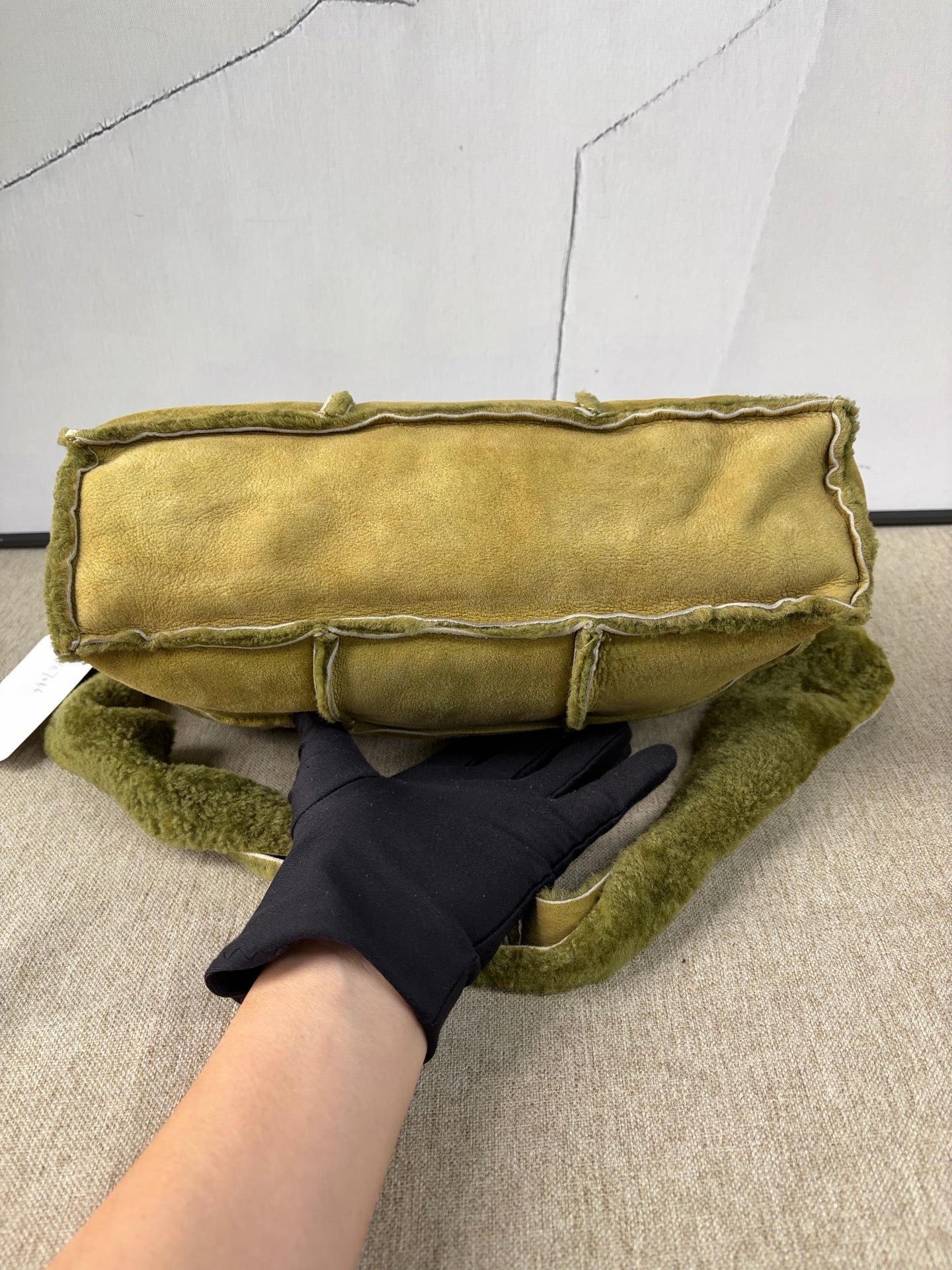 Chanel - Chanel Patchwork Shearling Flap Bag - Lamb shearling and suede leather - Green - (Medium)