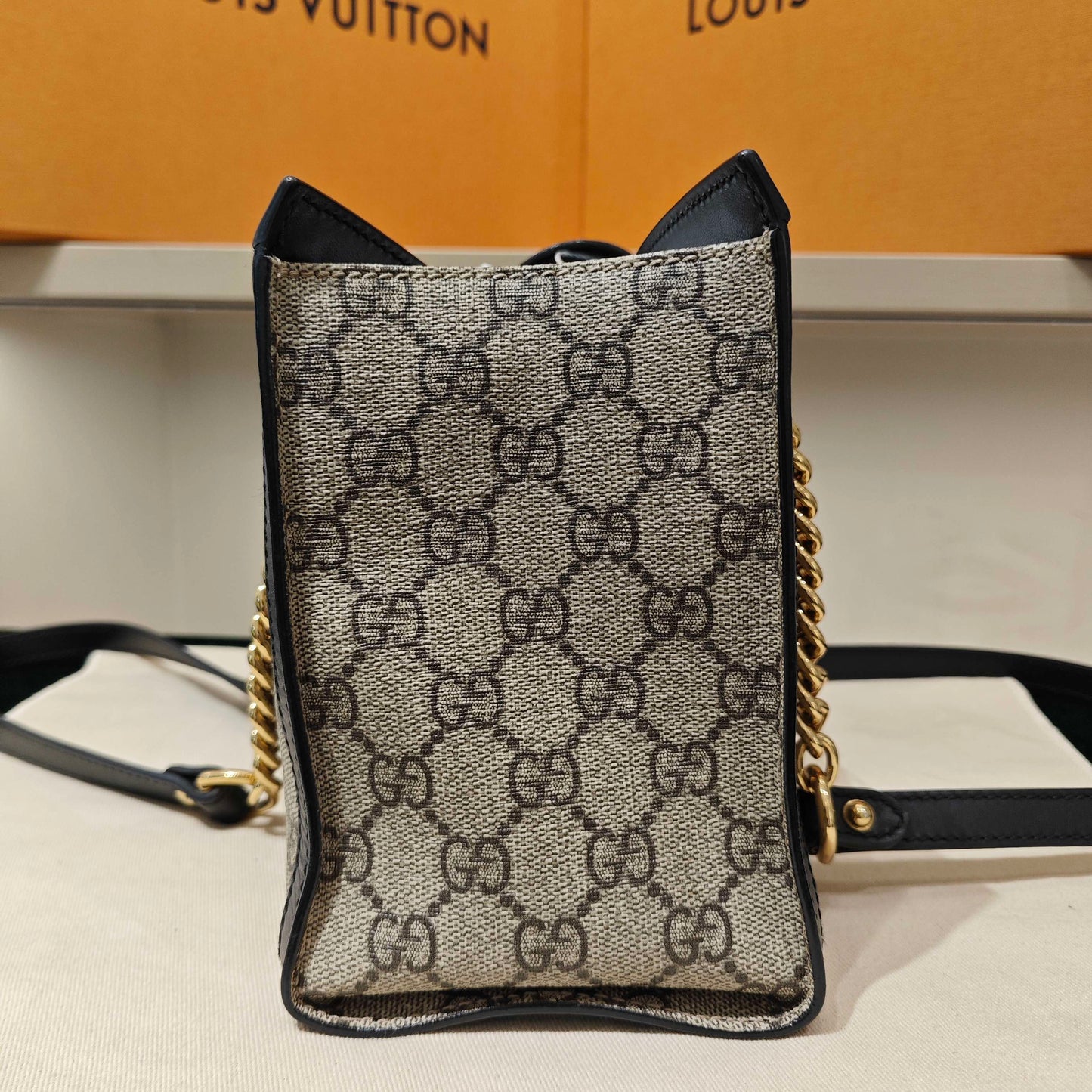 Gucci - Padlock Small Shoulder Bag - GG Supreme canvas with leather trim - Beige and Black - (small)