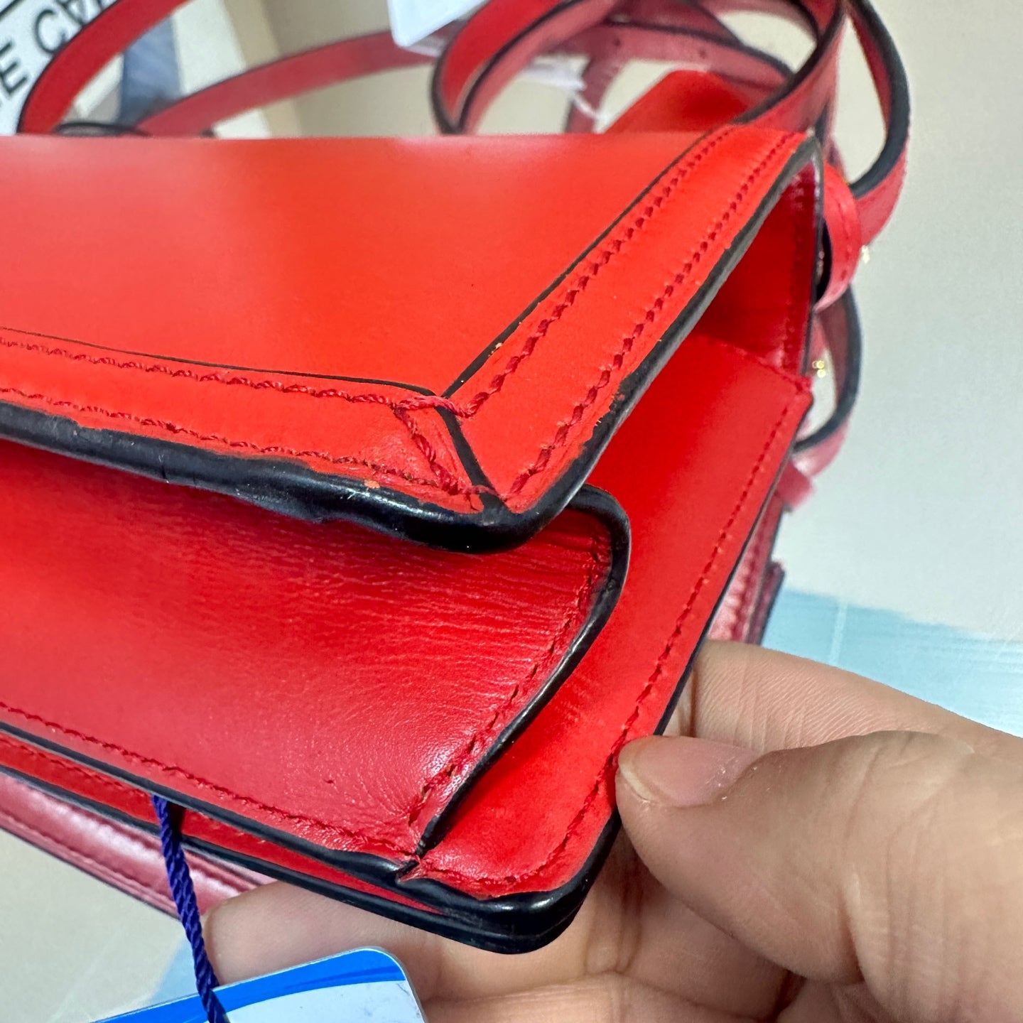 Loewe - Barcelona Triangle Bag - Calfskin leather - Red - (Small)