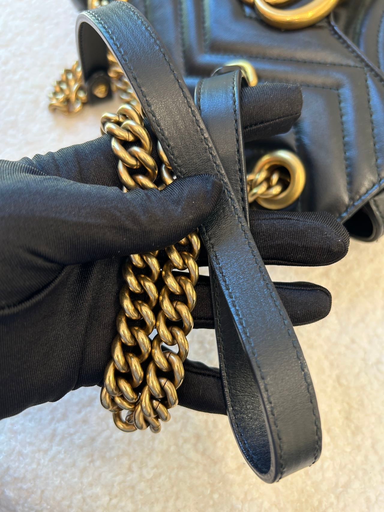 Gucci - GG Marmont Matelassé Shoulder Bag 22 - Leather - Black - (Mini)