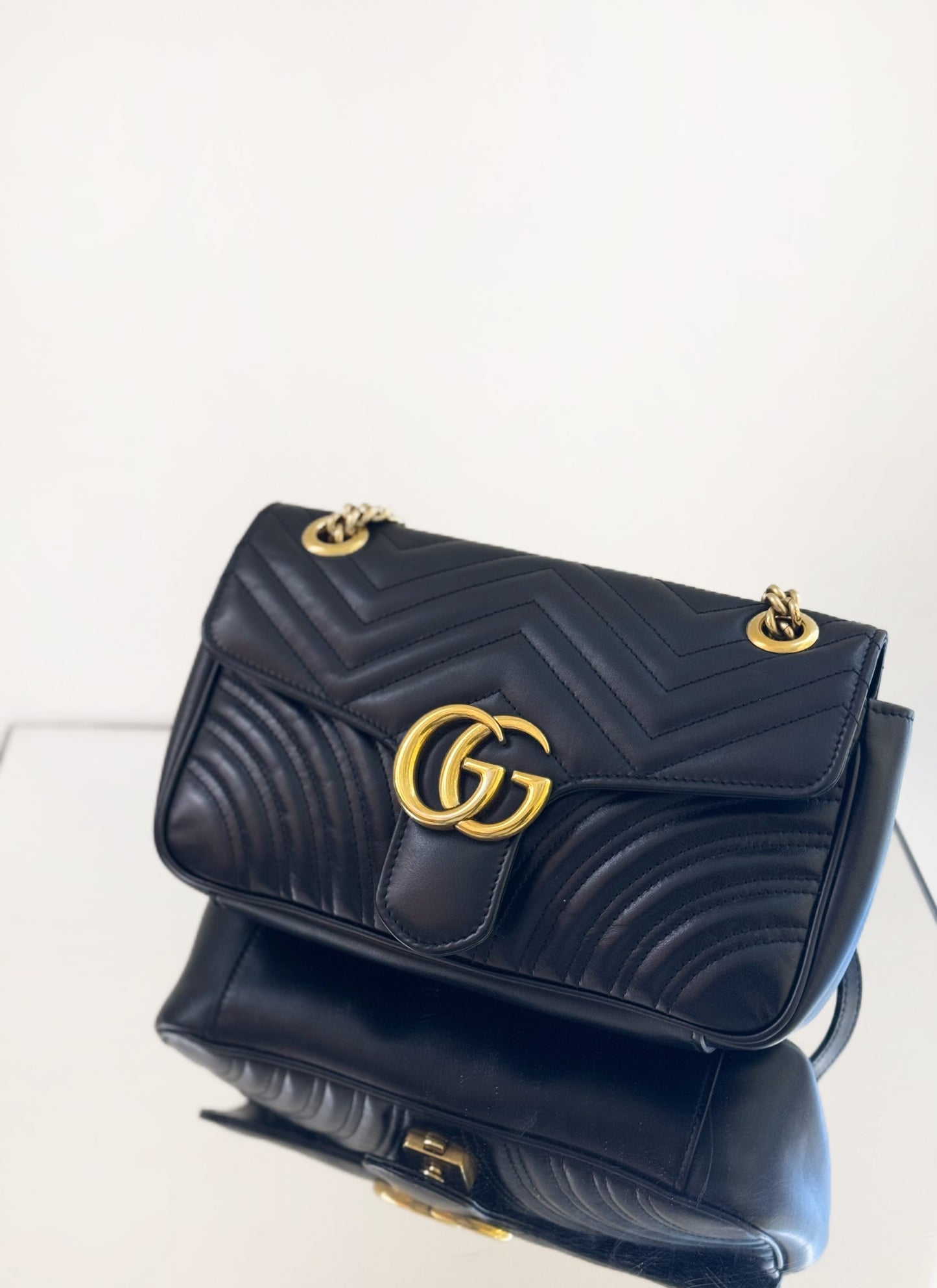 Gucci - GG Marmont Matelassé Shoulder Bag 26 - Leather - Black - (Medium)