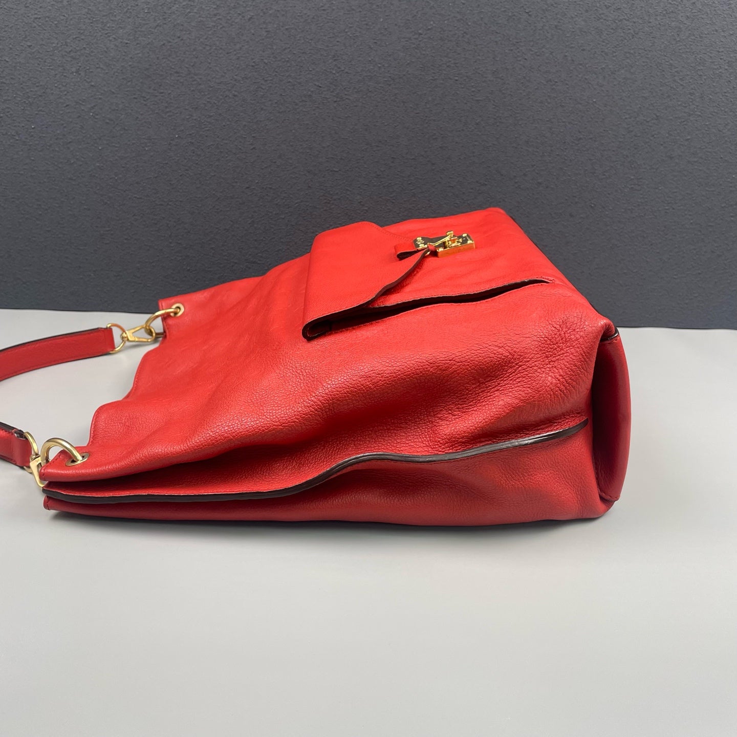 Louis Vuitton - Monogram Empreinte Hobo with Front Lock - Leather - Red - (medium)