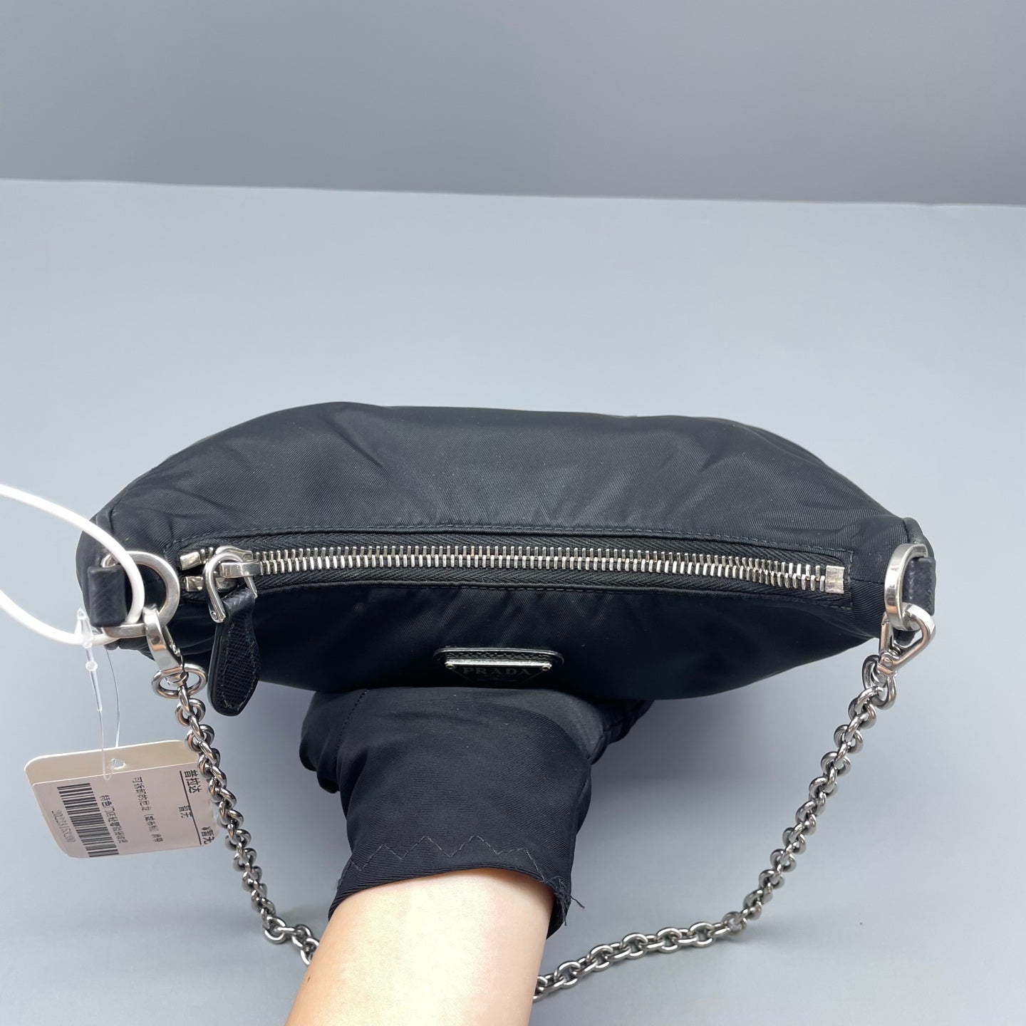 Prada - Re-Edition 2005 Shoulder Bag - Recycled nylon - Black with Silver-tone Hardware - (medium)