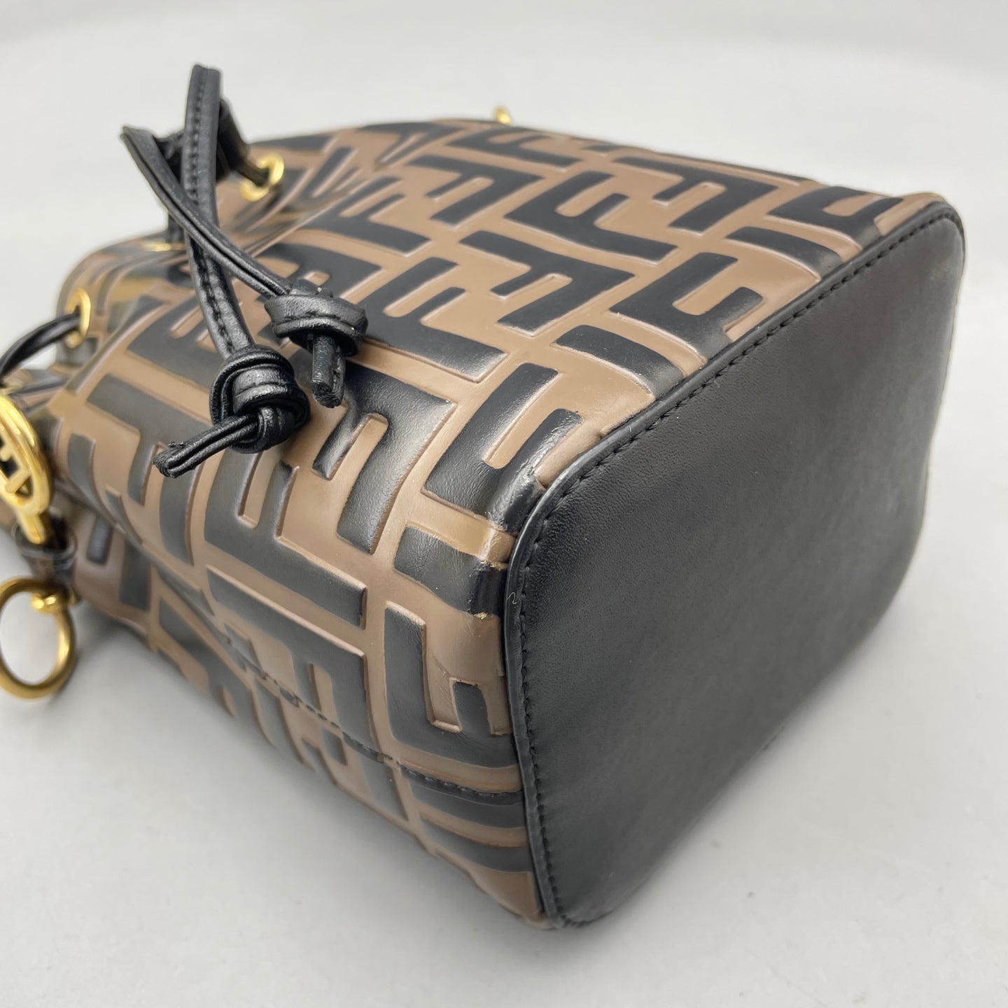 Fendi - Mon Tresor Bucket Bag - Embossed leather and smooth leather trim - Brown and Black - (Mini)