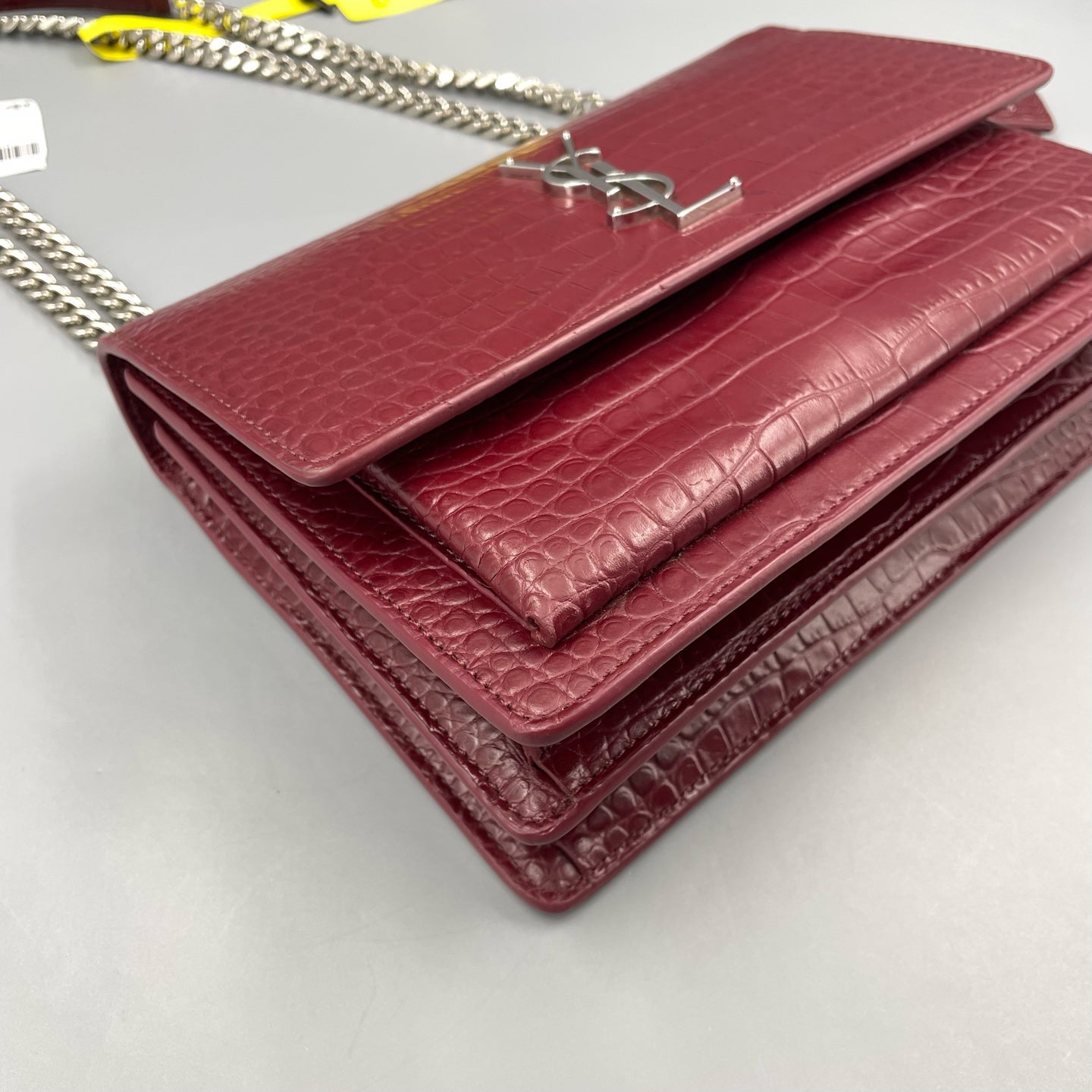 Saint Laurent - Sunset Medium - Calfskin leather with crocodile embossing - Burgundy - (Medium)