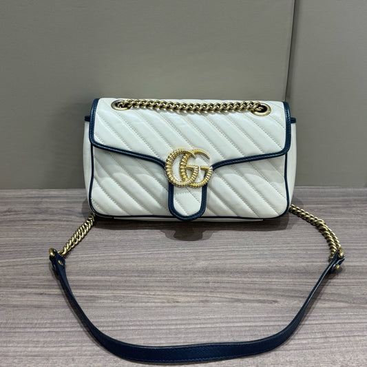 Gucci - GG Marmont Matelassé Shoulder Bag 26 - Leather - White with Navy Trim - (Medium)