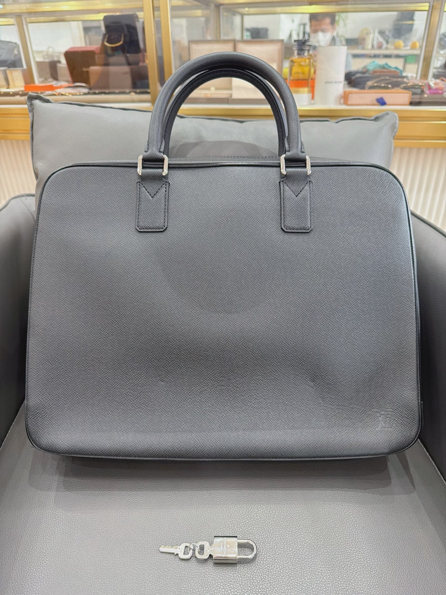 Louis Vuitton - Briefcase - Calfskin leather - Black - (Large)