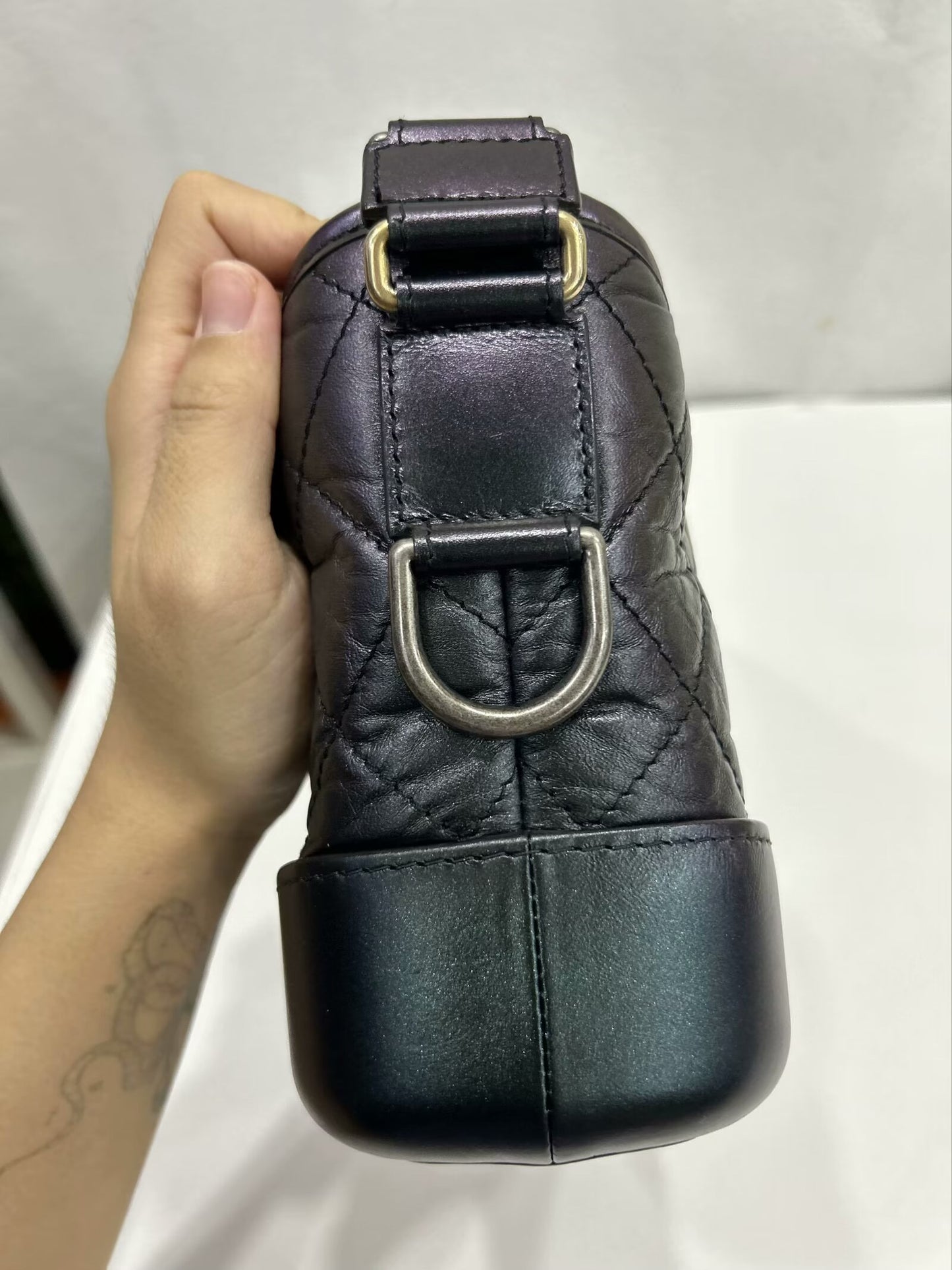 Chanel - Gabrielle Hobo Bag (Small) - Aged calfskin and iridescent calfskin leather - Black with iridescent sheen - (Small)