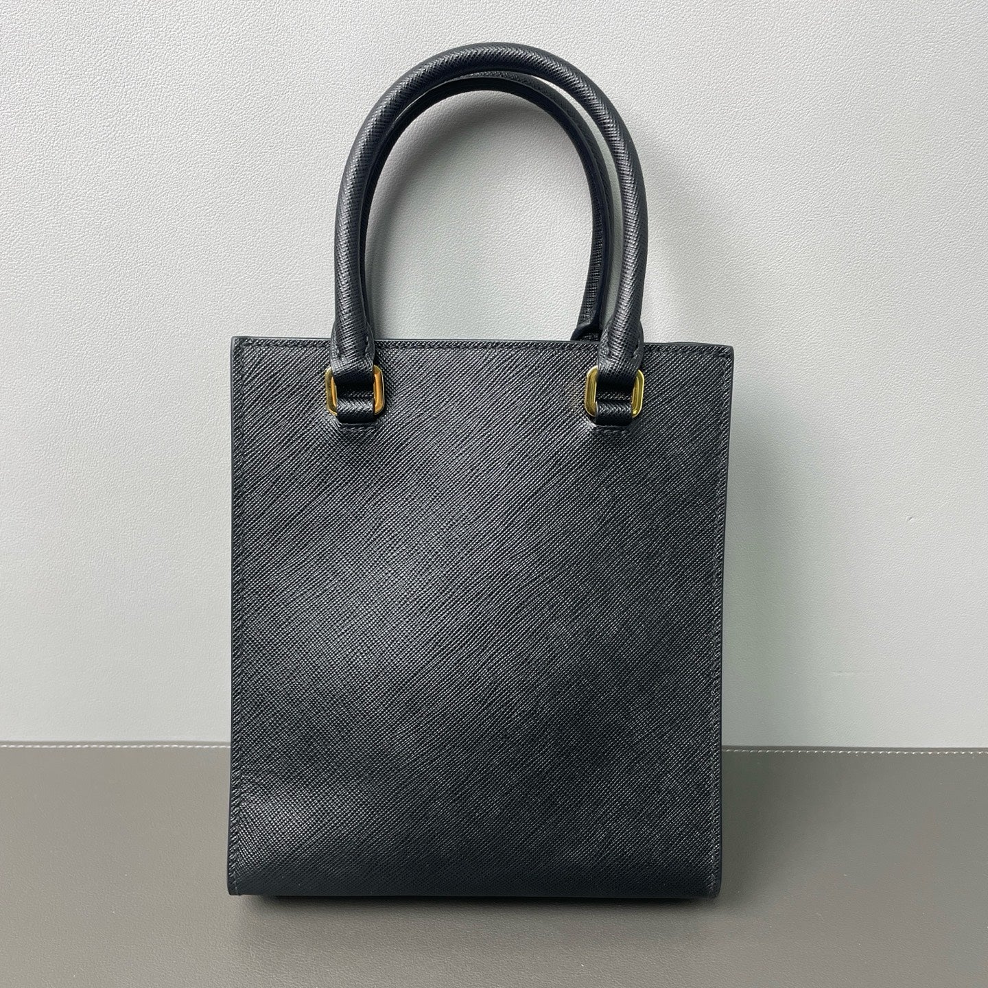 Prada - Saffiano Vertical Tote with Detachable Pouch - Saffiano leather - Black - (small)