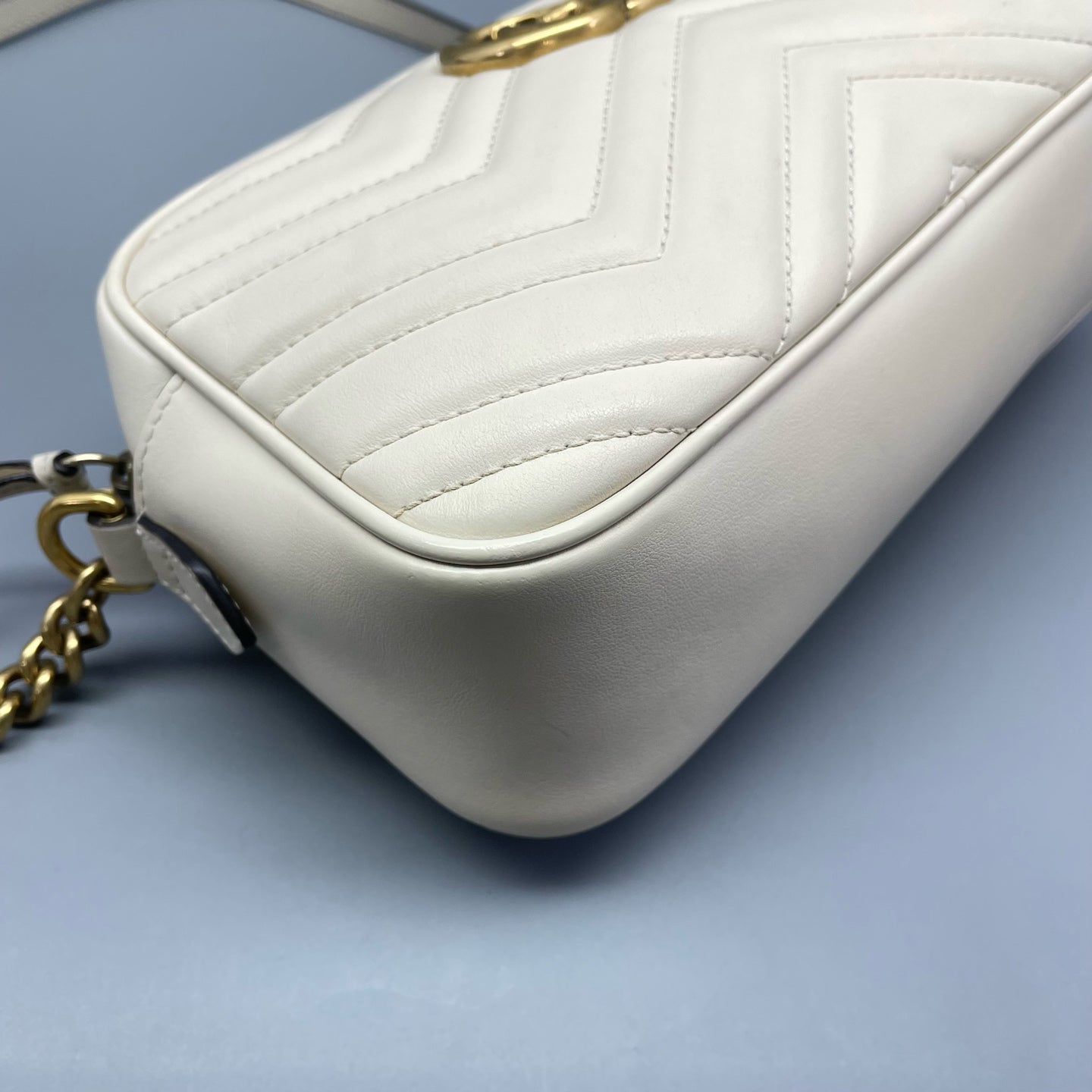 Gucci - GG Marmont Camera Bag - Matelassé leather - White - (Small)