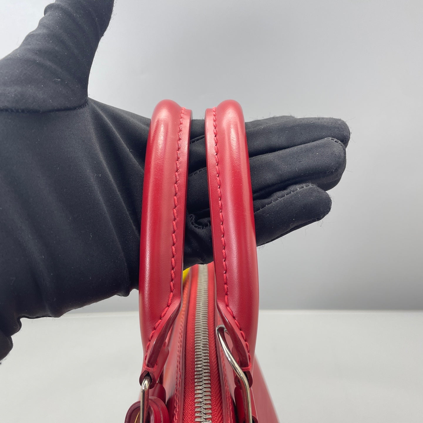 Louis Vuitton - Alma PM - Epi leather - Red - (Medium)