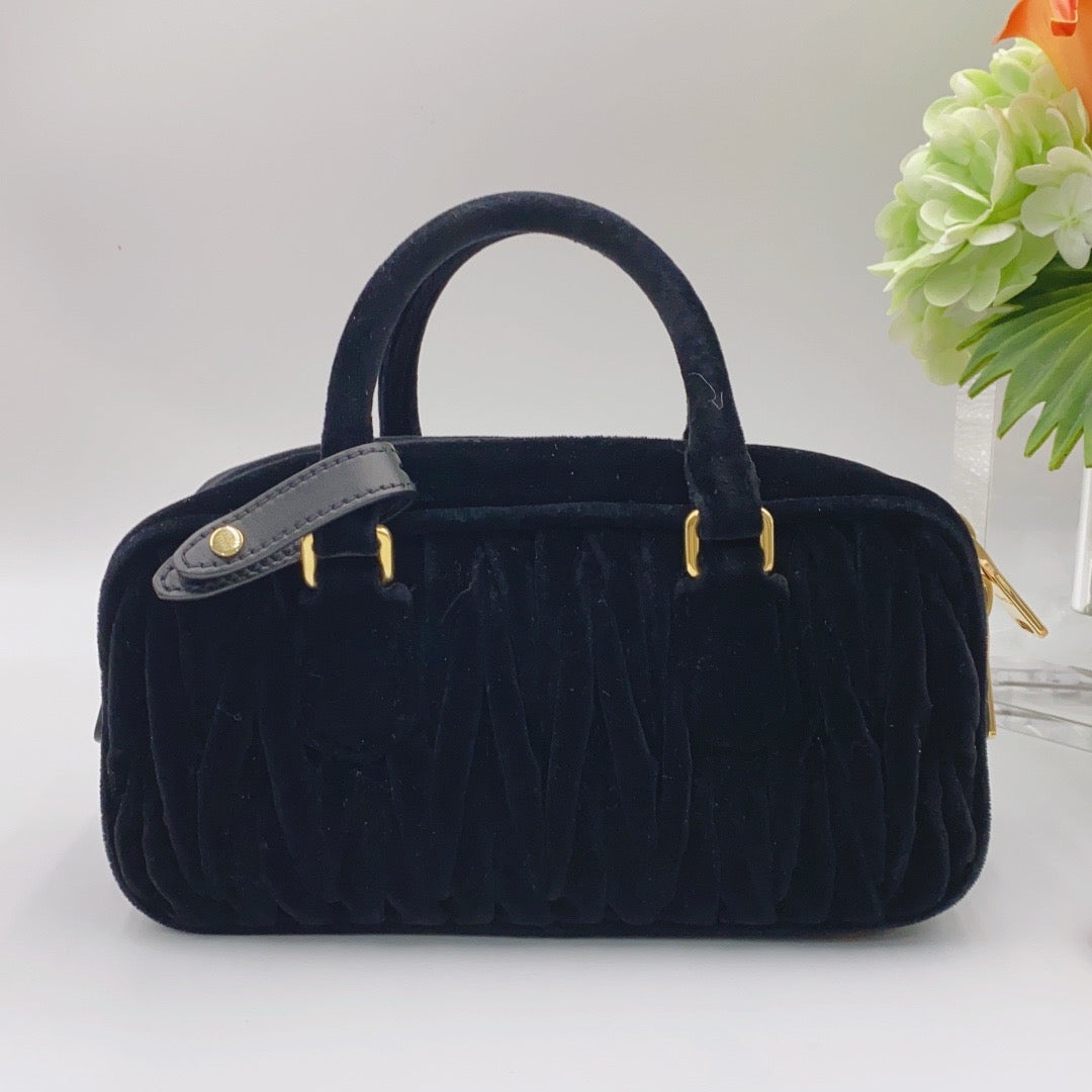 Miu Miu - Bauletto Matelassé Velvet Bag - Velvet - Black - (Small)