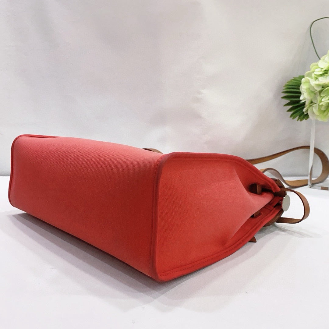 Hermès - Herbag Zip 31 - Toile H canvas with Vache Hunter leather - Red with Natural Barenia Leather - (Medium)