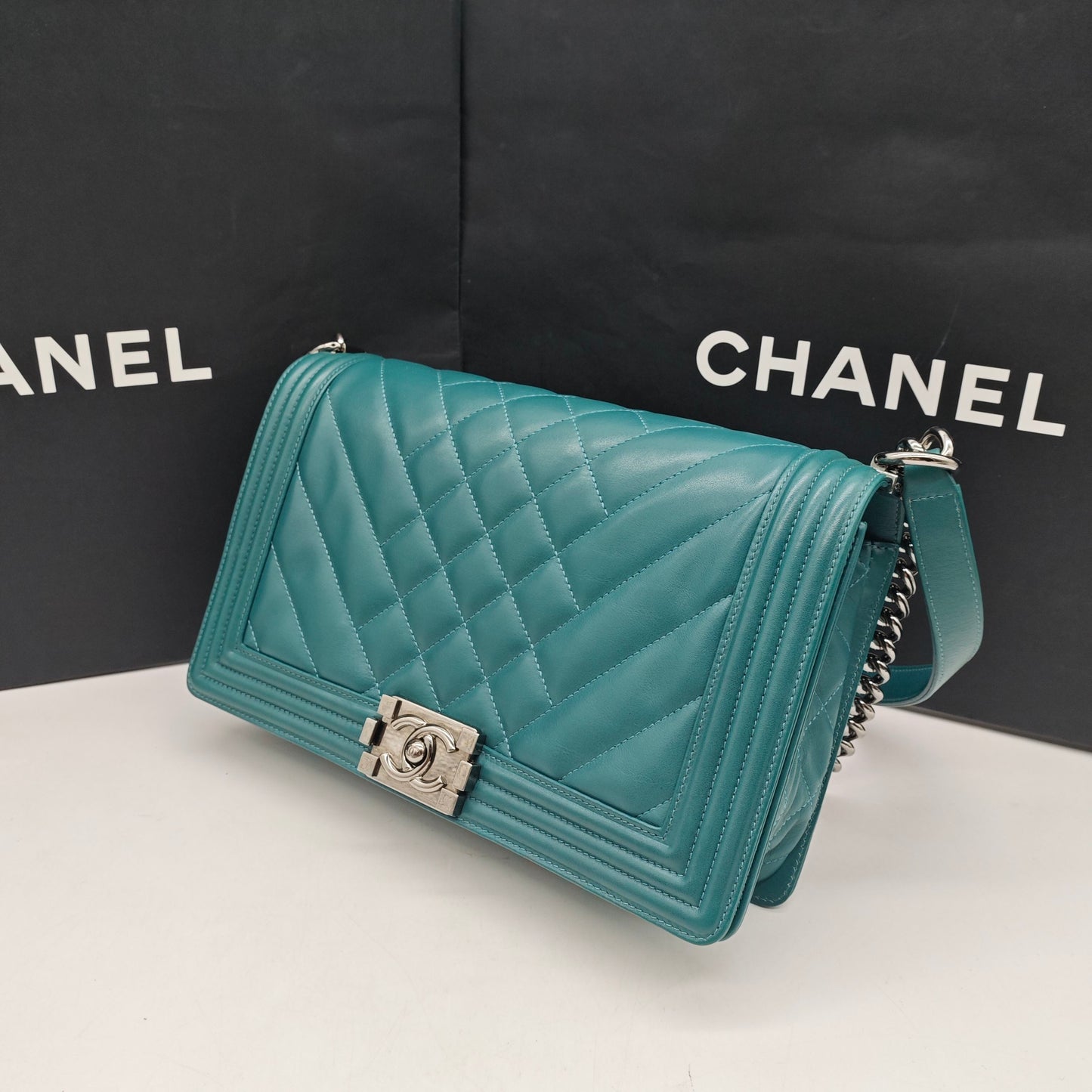 Chanel - Boy Bag - Smooth Calfskin Leather - Green - (Large)
