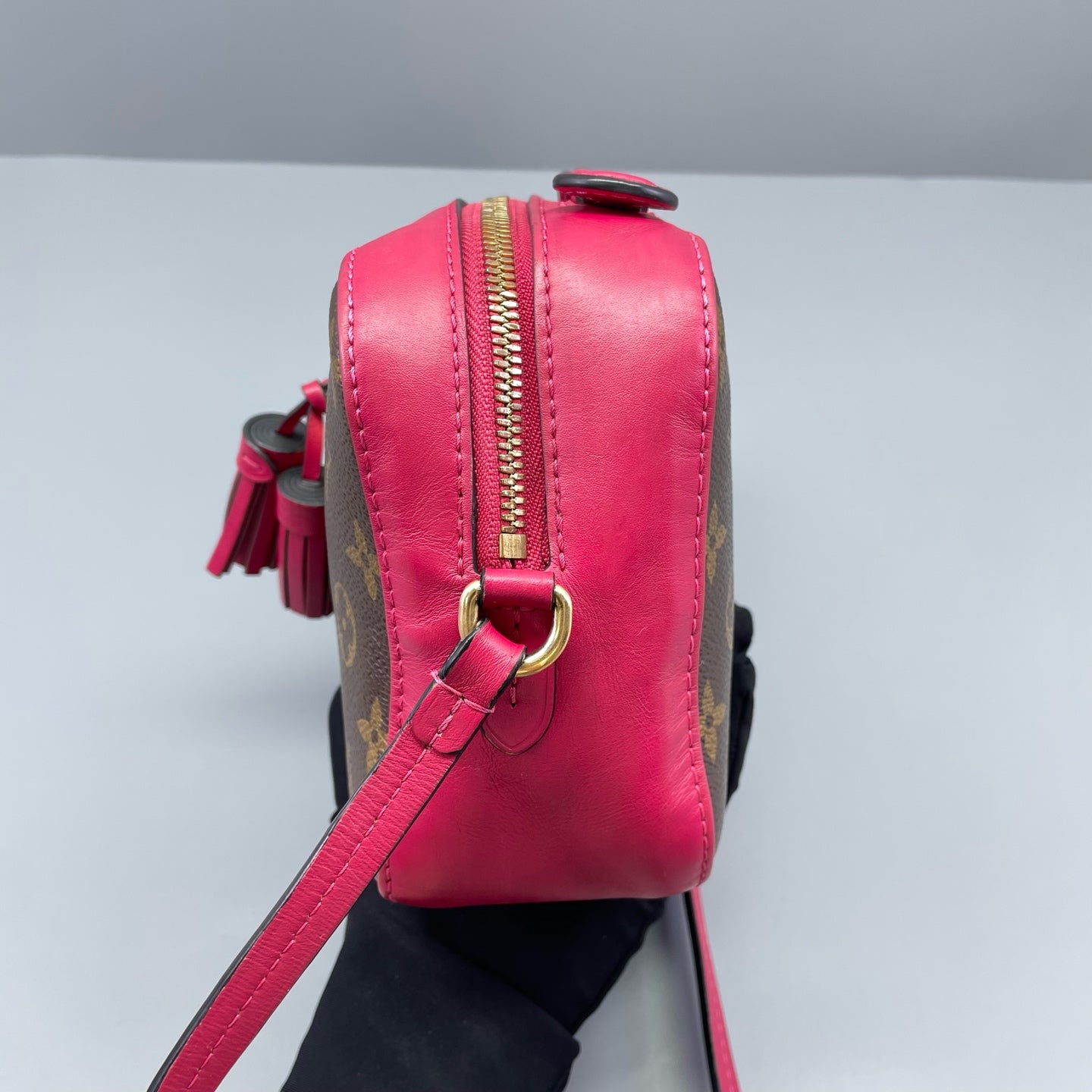 Louis Vuitton - Tassel Camera Bag - Monogram coated canvas with fuchsia leather trim - Multicolour (Brown and Pink) - (mini)