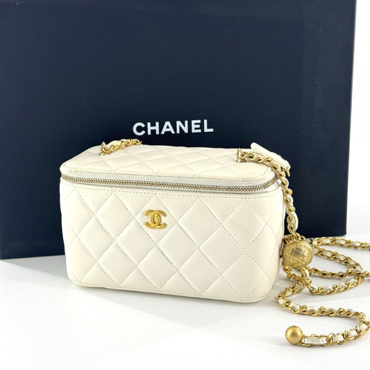Chanel - Mini Vanity Case with Gold Ball - Lambskin leather - White - (mini)