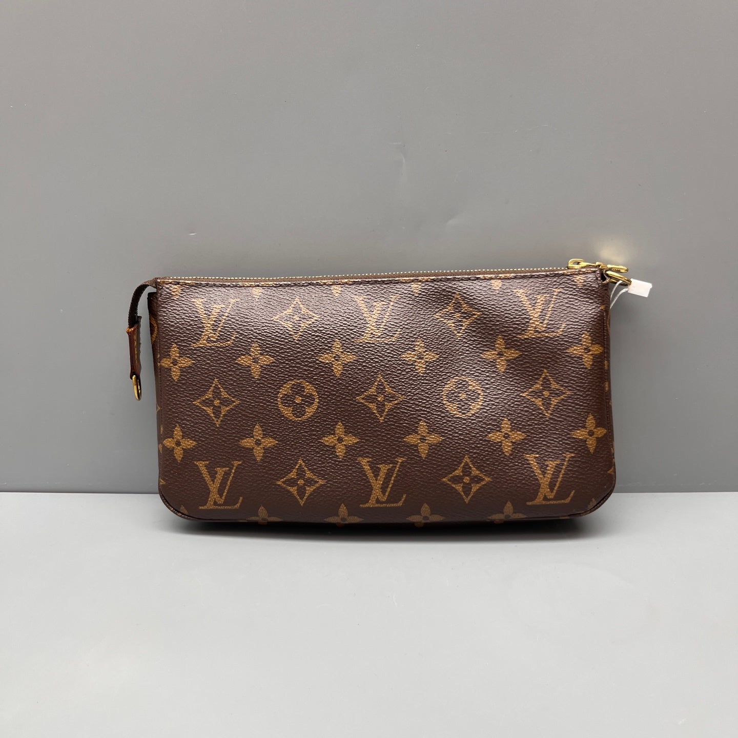 Louis Vuitton - Pochette Accessoires - Monogram coated canvas with Vachetta leather trim - Brown - (small)