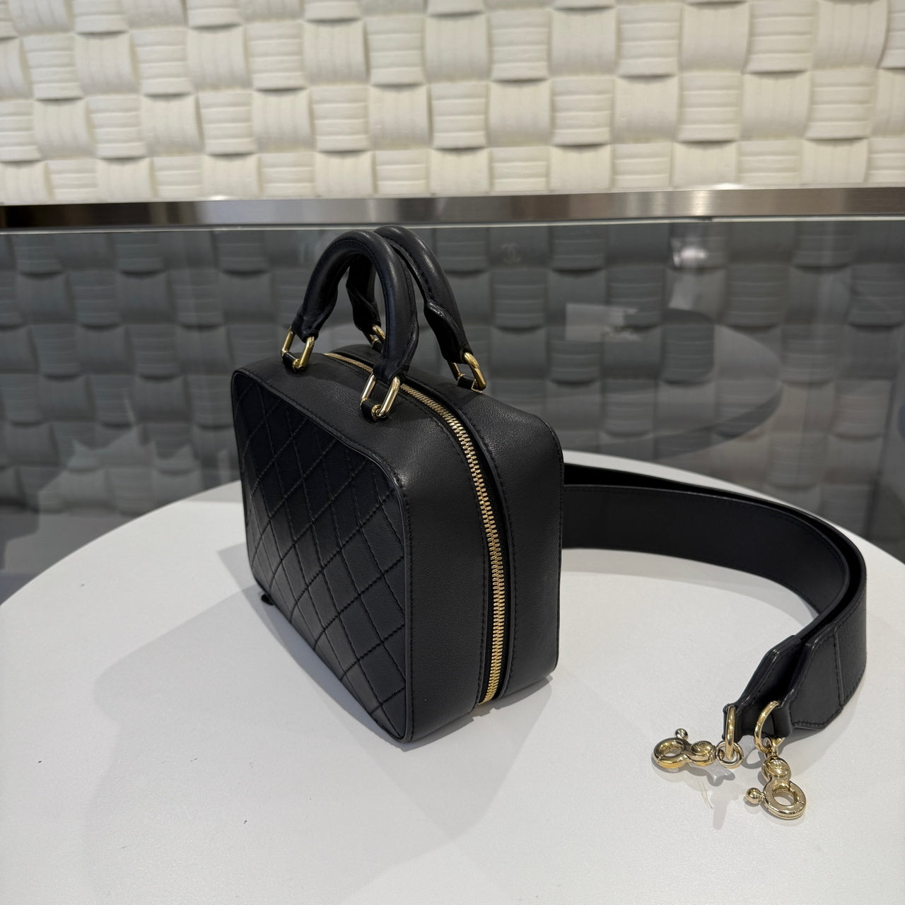 Chanel - Top Handle Box Bag - Quilted smooth calfskin leather - Black - (mini)