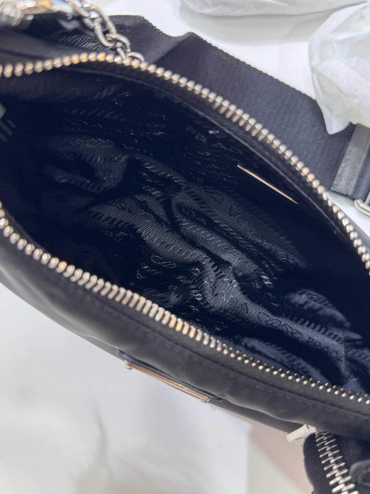Prada - Re-Edition 2005 Shoulder Bag - Nylon - Black - (mini)