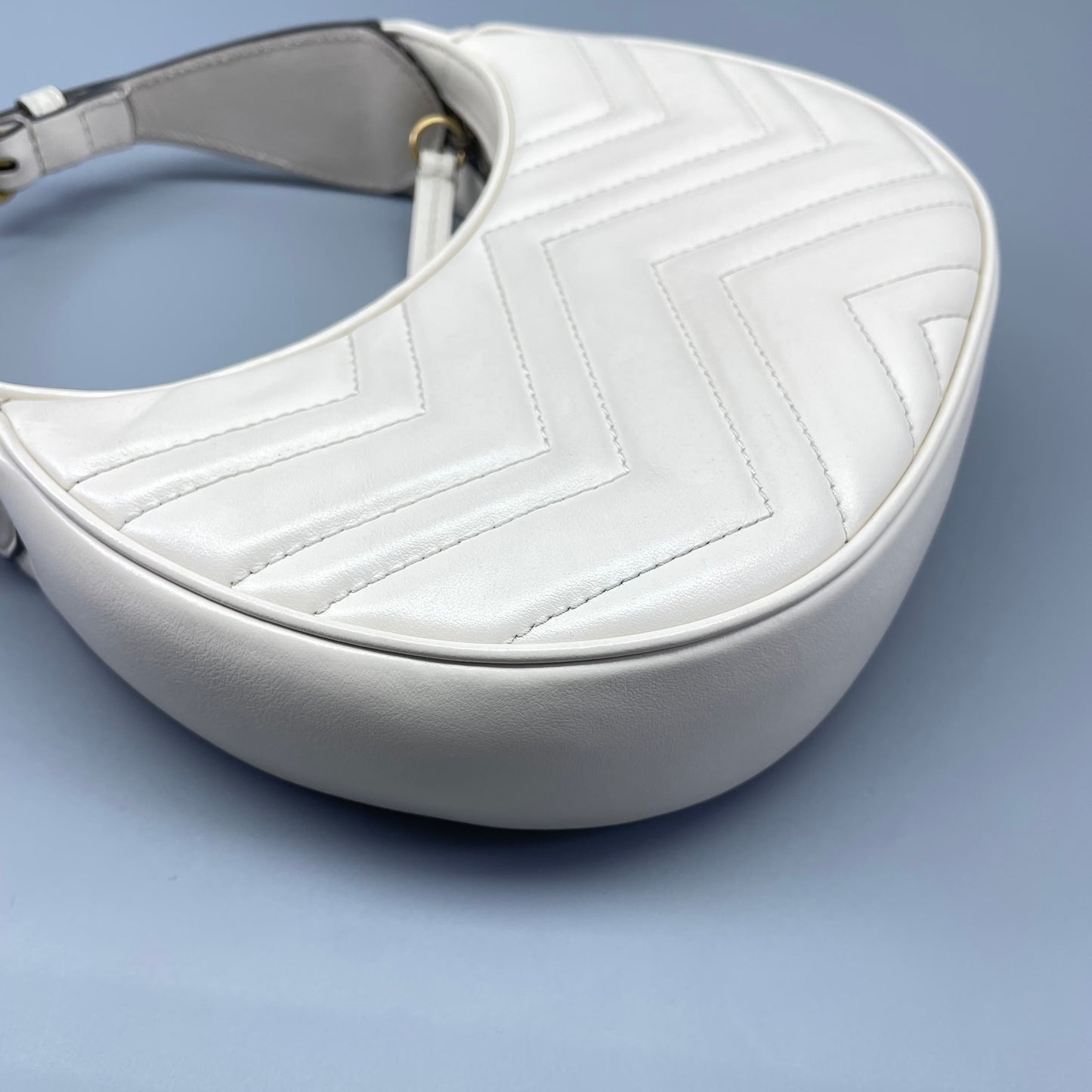Gucci - GG Marmont Crescent Shoulder Bag - Leather - White - (Small)