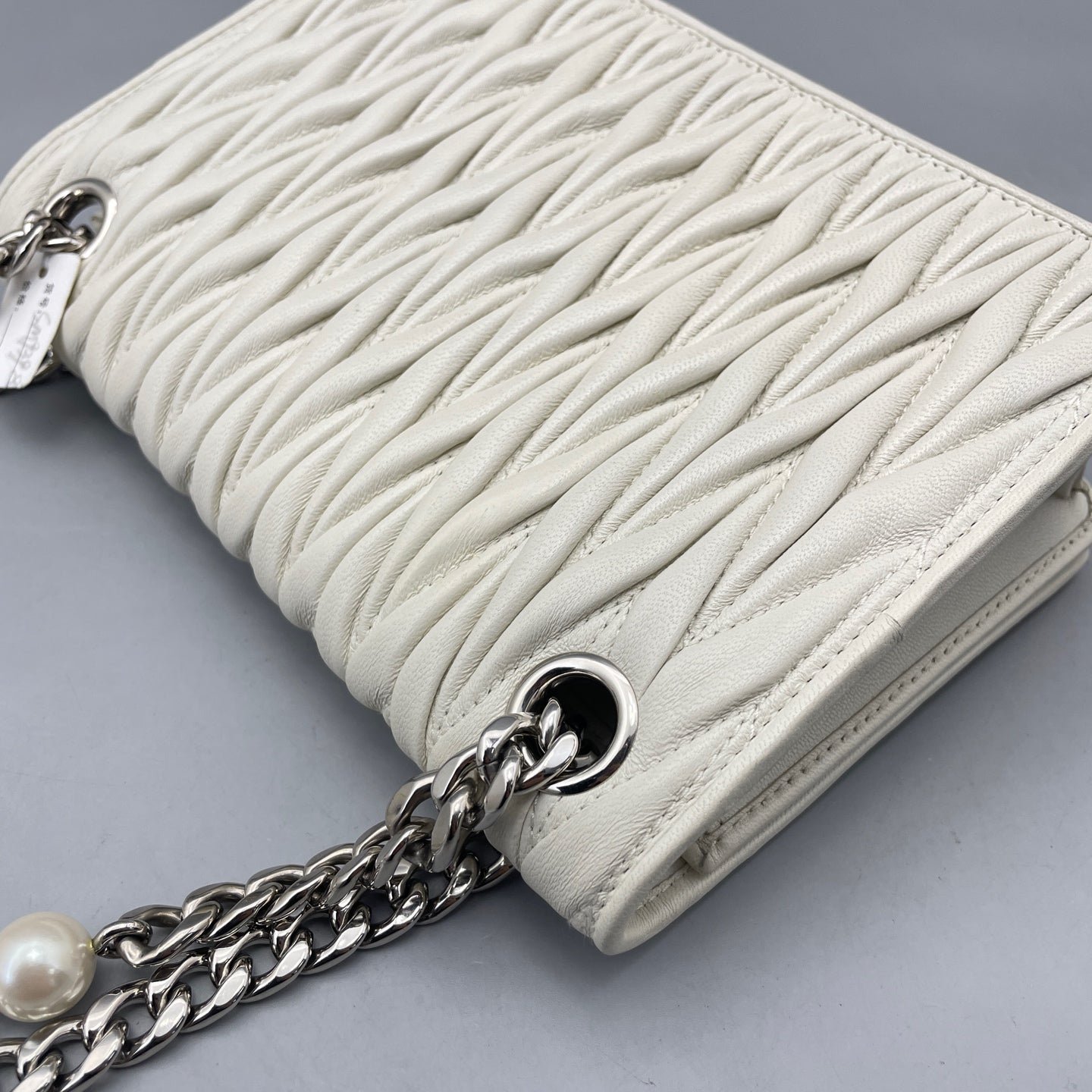 Miu Miu - Matelassé Pearl Chain Shoulder Bag - Lambskin leather - White - (small)