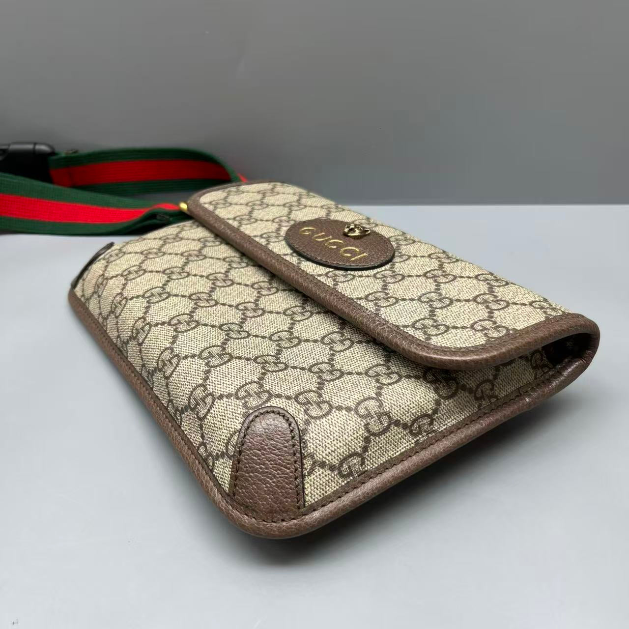 Gucci - Neo Vintage GG Supreme Belt Bag with Tiger Head - GG Supreme canvas with leather trim - Beige with Brown trim and Green/Red Web - (Medium)