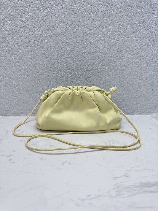 Bottega Veneta - The Pouch Mini - Calfskin leather - Yellow - (mini)