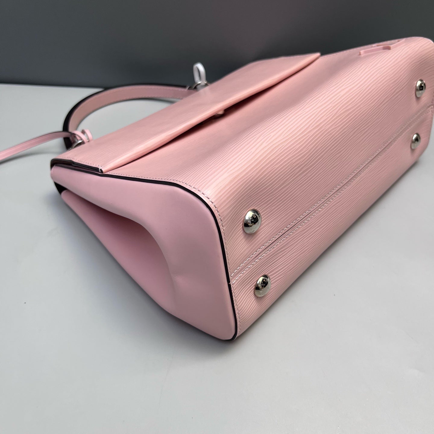 Louis Vuitton - Cluny MM - Epi Leather - Pink - (medium)