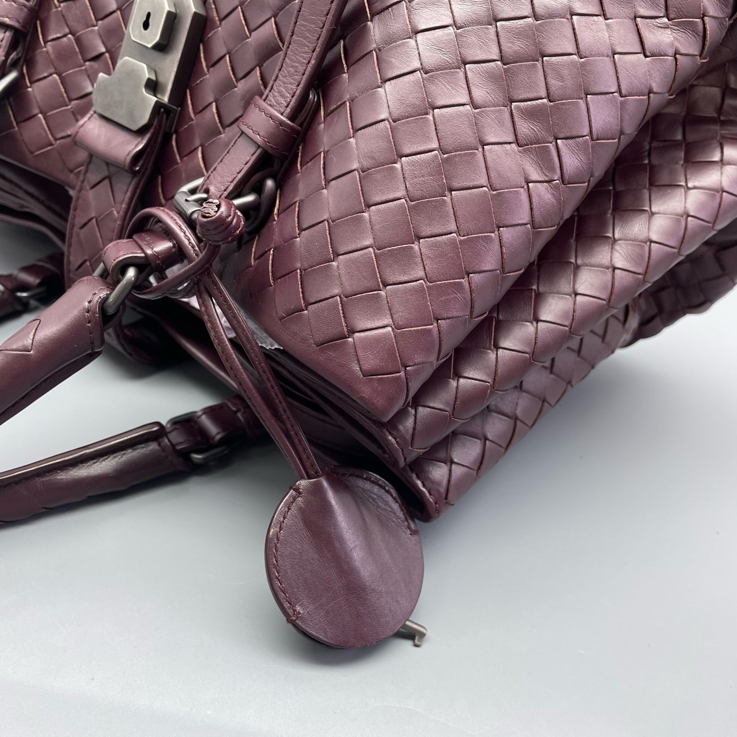 Bottega Veneta - Roma Woven Handbag - Leather - Burgundy - (Medium)