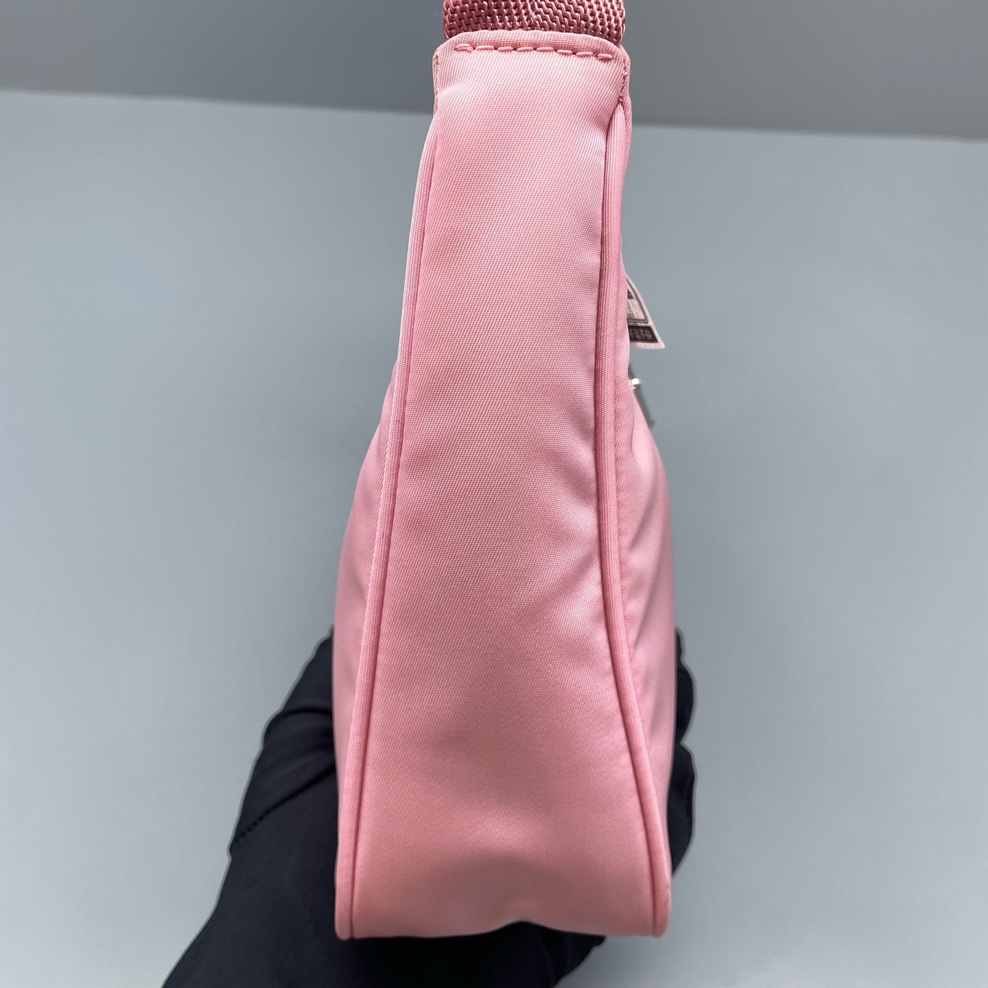 Prada - Re-Edition 2000 Nylon Shoulder Bag - Nylon - Pink - (mini)
