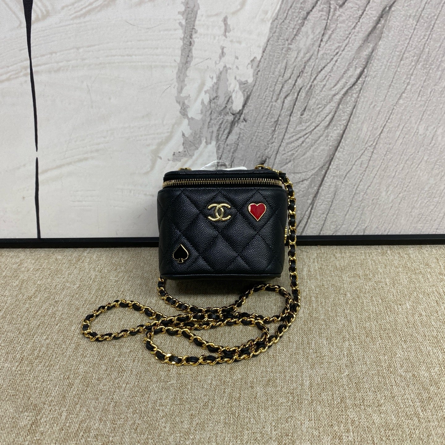 Chanel - Poker Card Series Mini Vanity Case - Grained calfskin leather - Black with Gold-Tone Hardware - (mini)