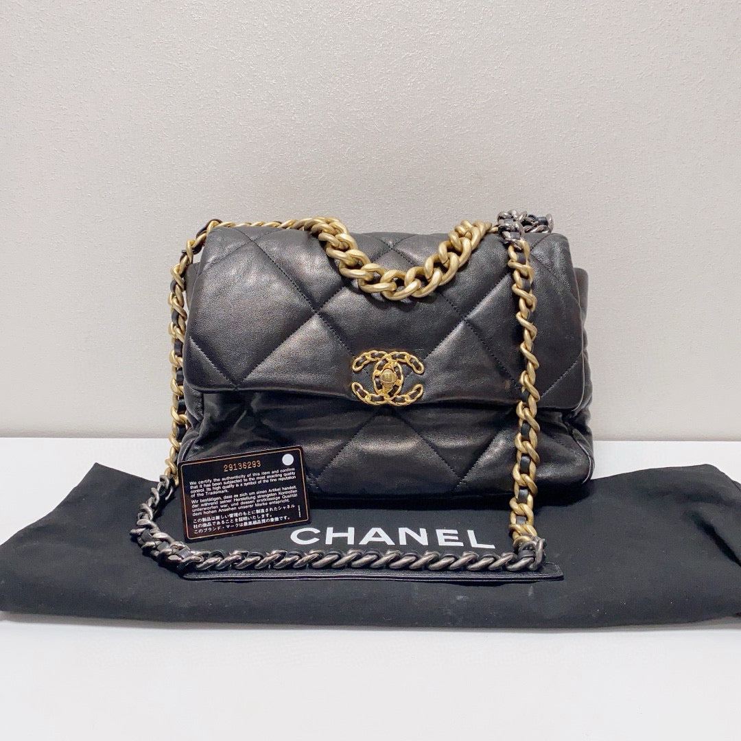 Chanel - 19 Bag - Lambskin leather - Black - (medium)