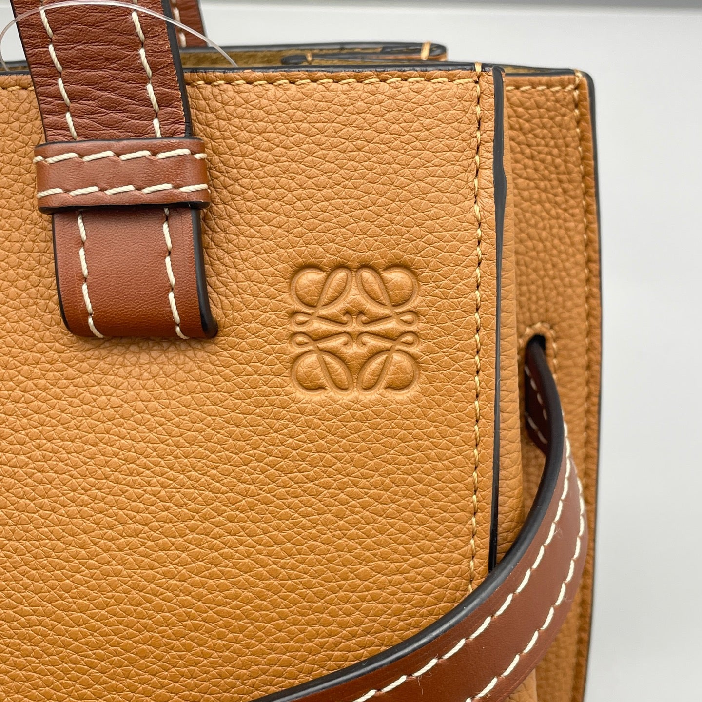 Loewe - Gate Top Handle Bag - Grained calfskin leather - Camel - (Medium)