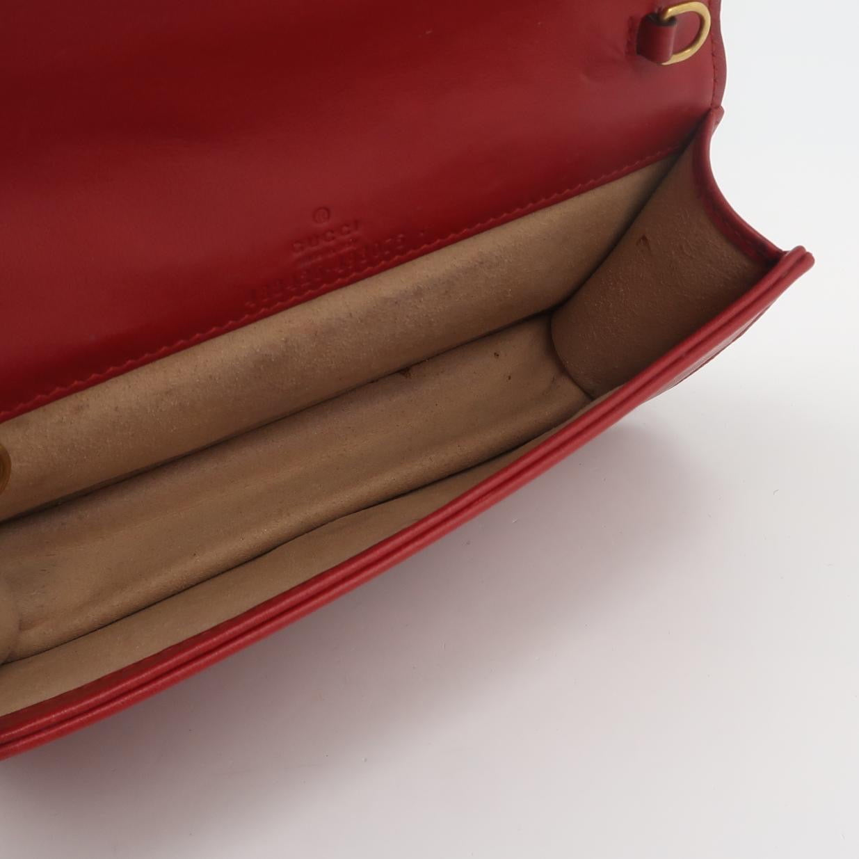 Gucci - GG Marmont Matelassé Heart Wallet on Chain - Matelassé leather - Red with Gold-Tone Hardware - (mini)