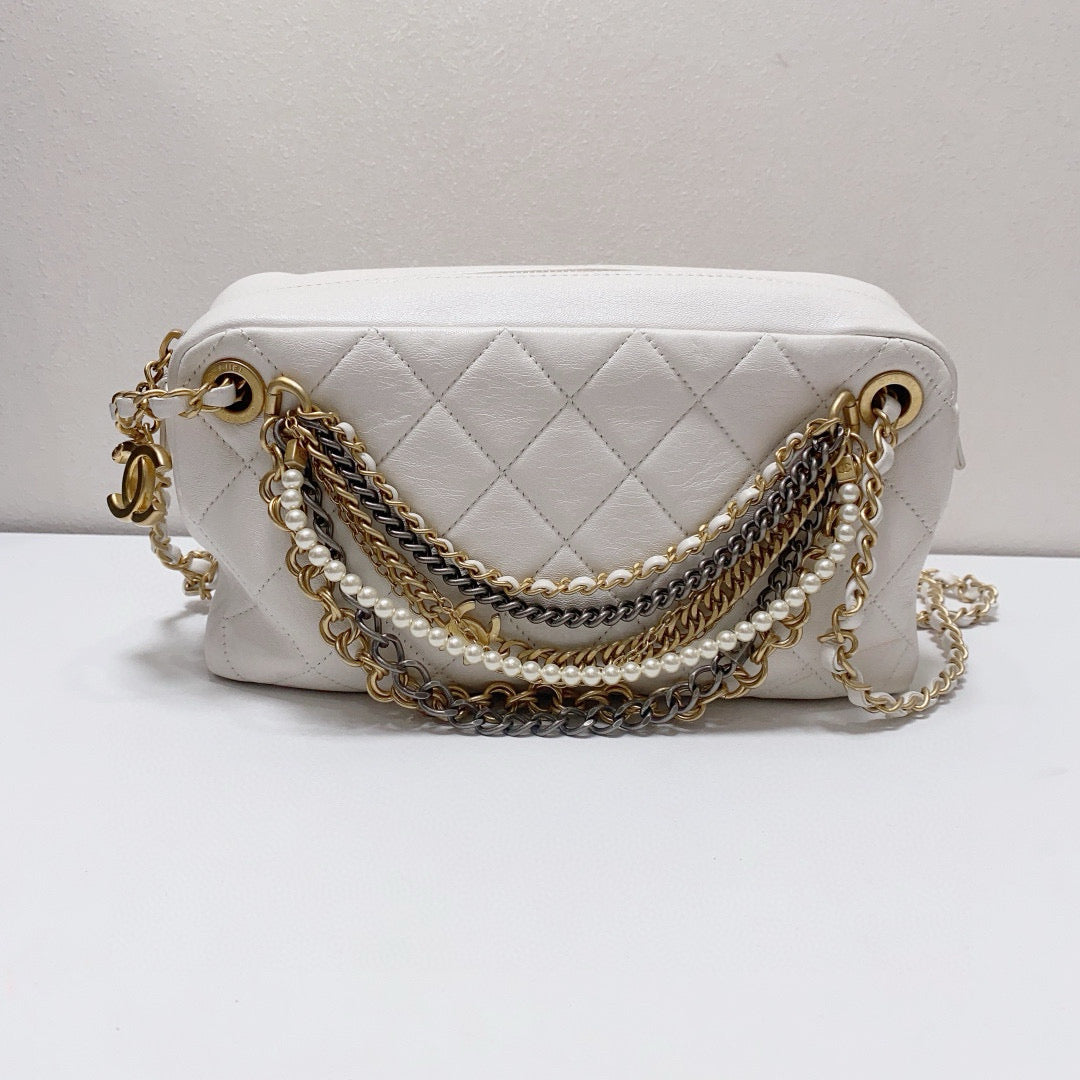 Chanel - Egypt Series Pearl Tassel Camera Bag - Lambskin leather - White - (small)