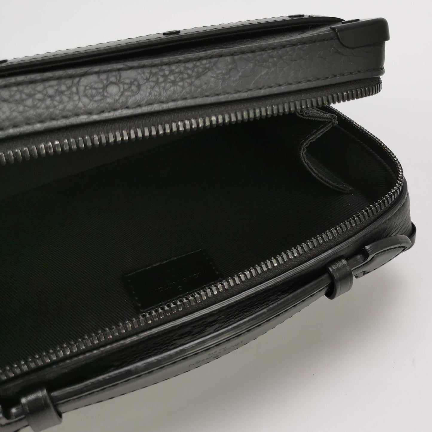 Louis Vuitton - Mini Trunk Messenger - Grained leather - Black - (small)