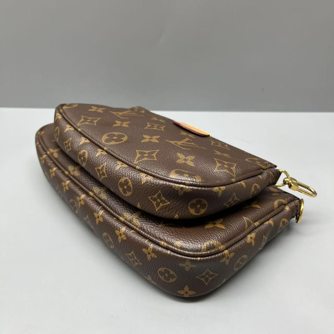 Louis Vuitton - Multi-Pochette Accessoires - Monogram coated canvas, natural cowhide leather, textile - Brown - (Small)