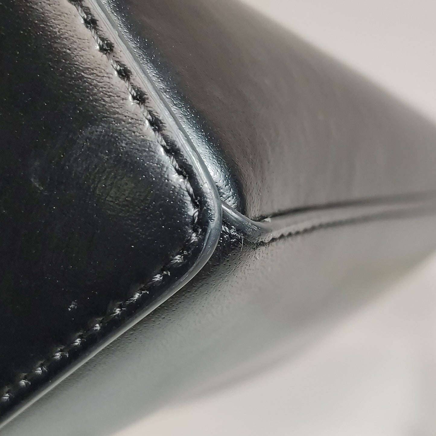Givenchy - Cut Out - Leather with synthetic lining - Black - (Small)