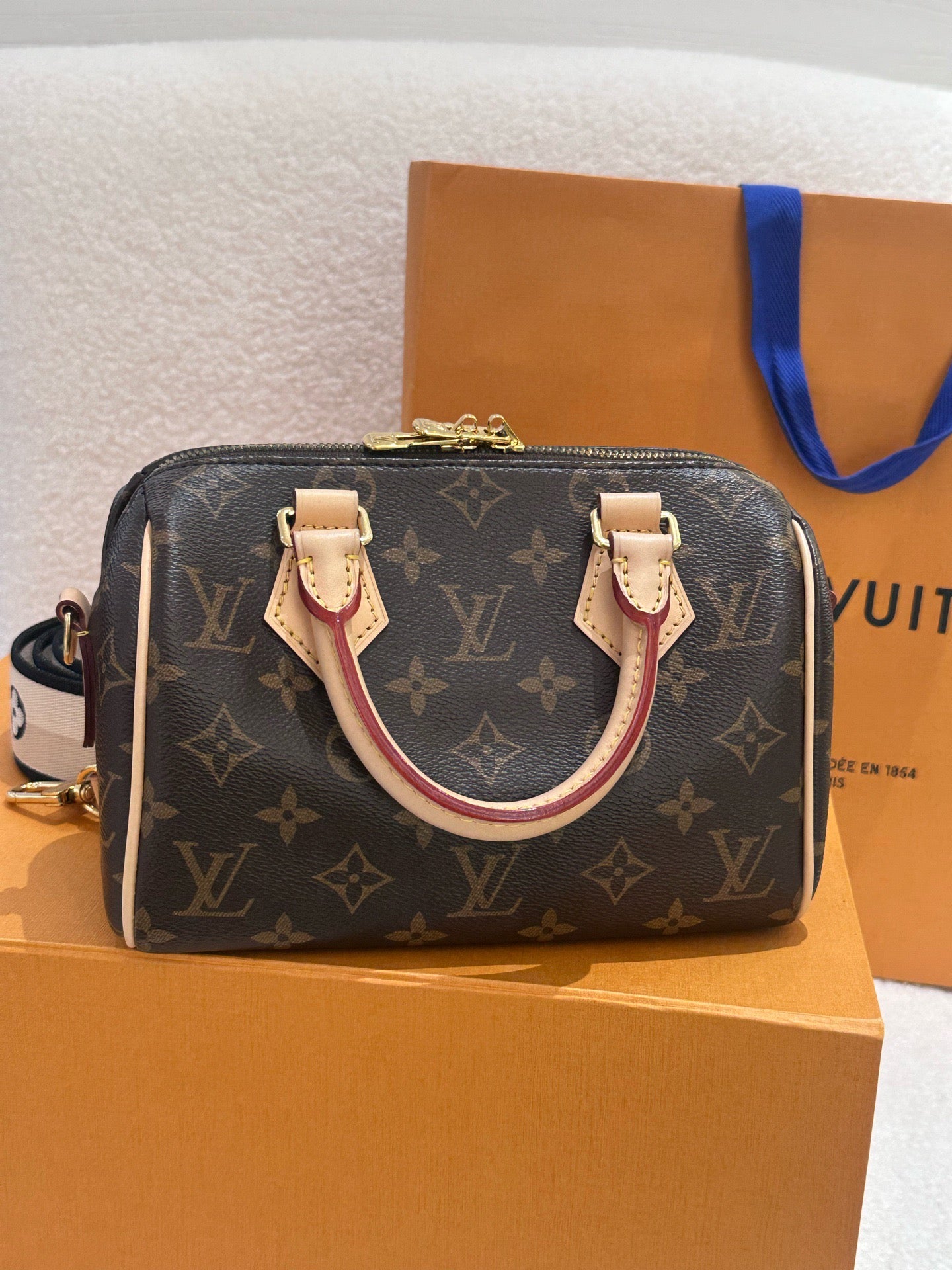 Louis Vuitton - Speedy Bandouliere 20 - Monogram coated canvas with natural Vachetta leather trim - Brown - (mini)