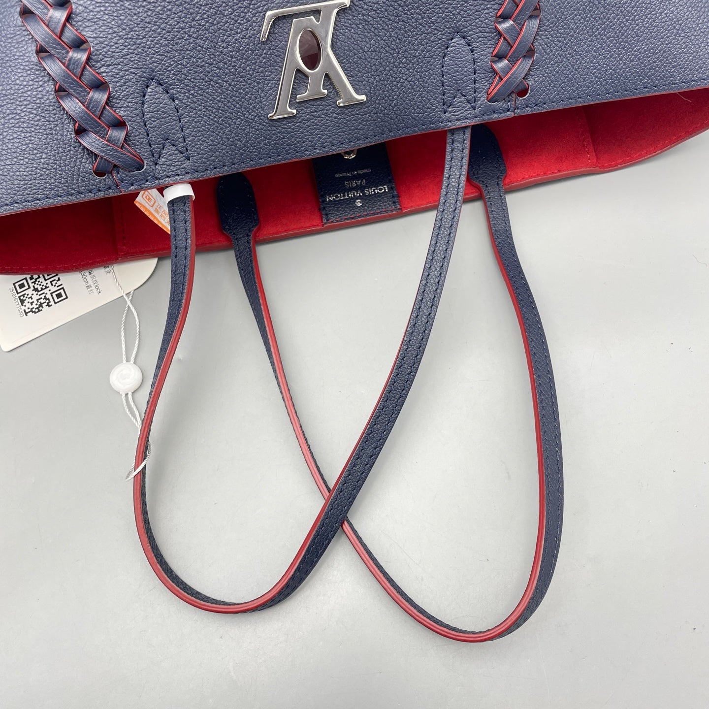 Louis Vuitton - Lockme Tote - Grained calfskin leather - Blue - (Medium)