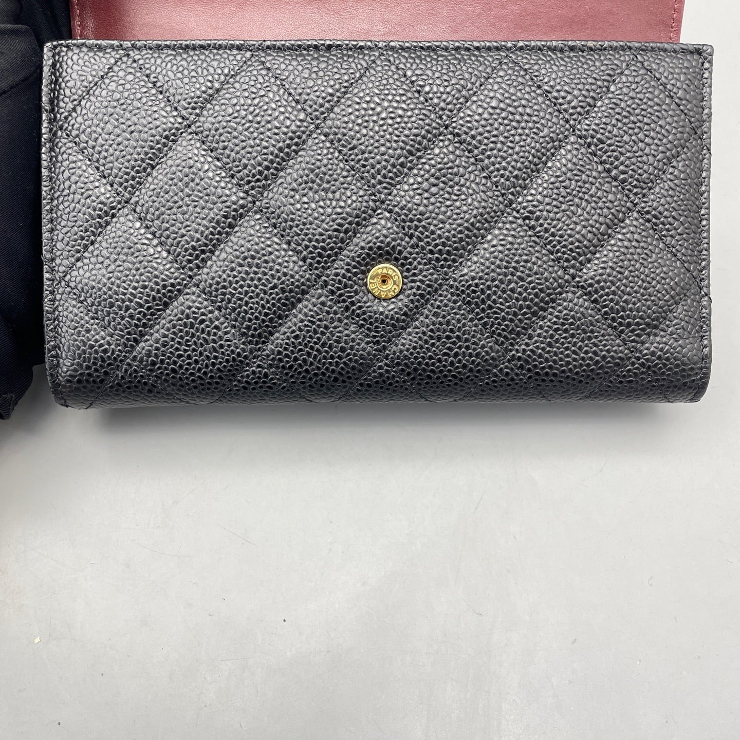 Chanel - Classic Flap Long Tri-Fold Wallet - Caviar leather - Black - (Medium)