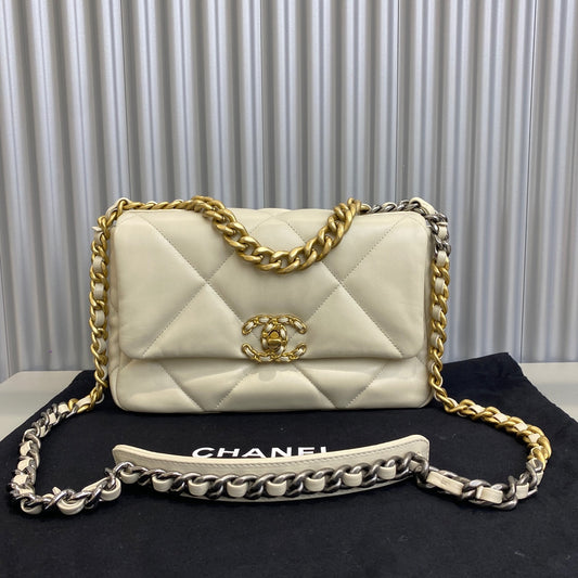 Chanel - 19 Bag Small - Lambskin leather - Beige - (small)