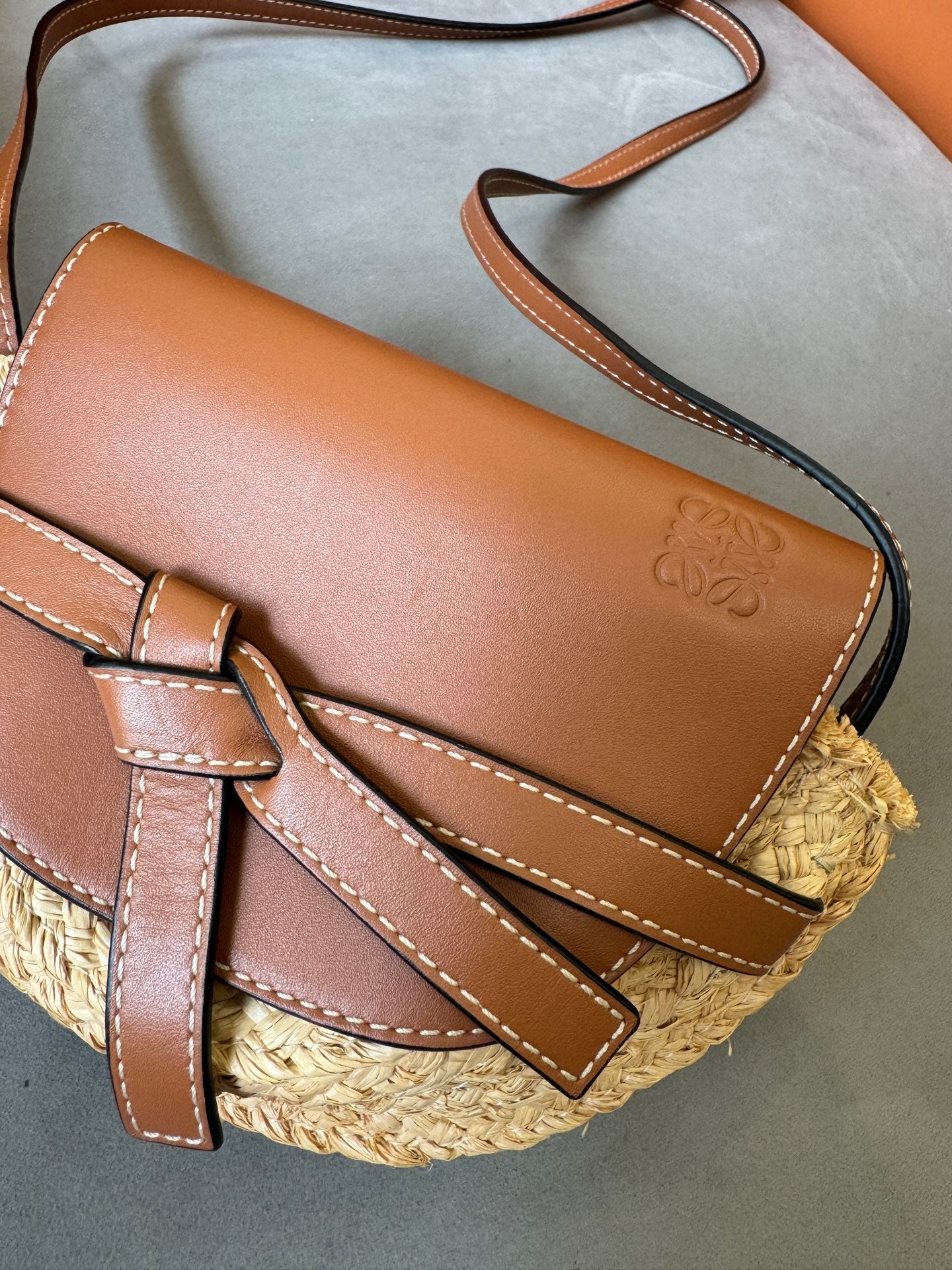 LOEWE - Gate Mini - Cowhide leather and woven straw - Brown - (mini)