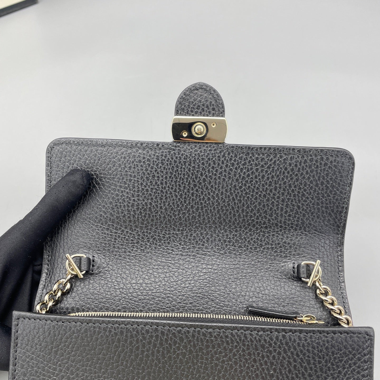 Gucci - Interlocking G Wallet on Chain - Grained leather - Black - (Mini)