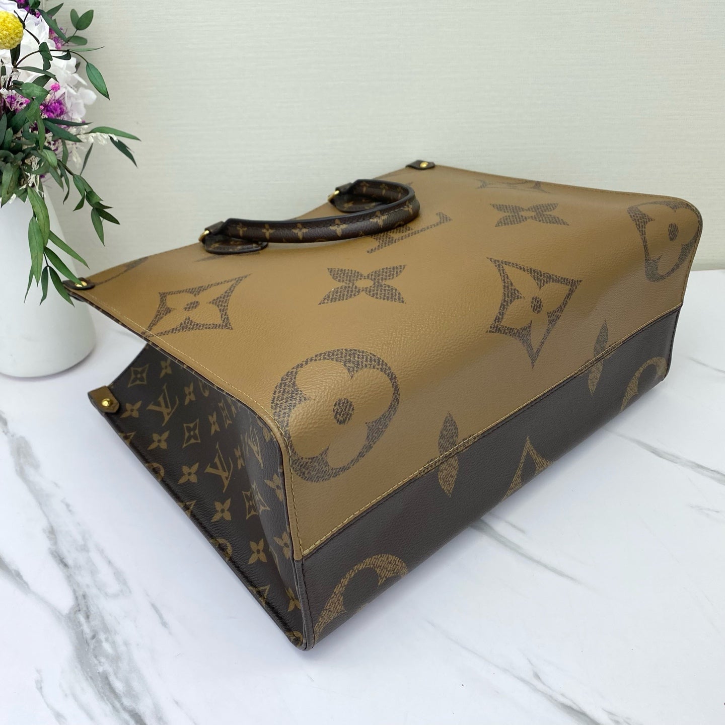 Louis Vuitton - Onthego - Giant Monogram coated canvas with leather trim - Brown - (medium)