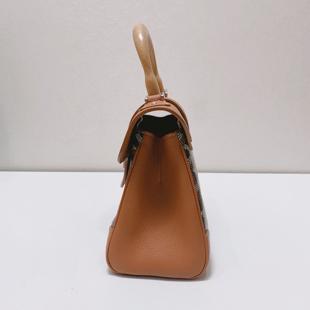 Goyard - Saïgon Mini Souple - Goyardine canvas with leather trim and wooden handle - Caramel and Brown - (mini)
